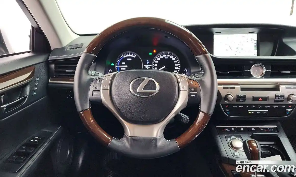 Lexus ES 2014 2.5 Автомат в Москве № 628615, фото 13