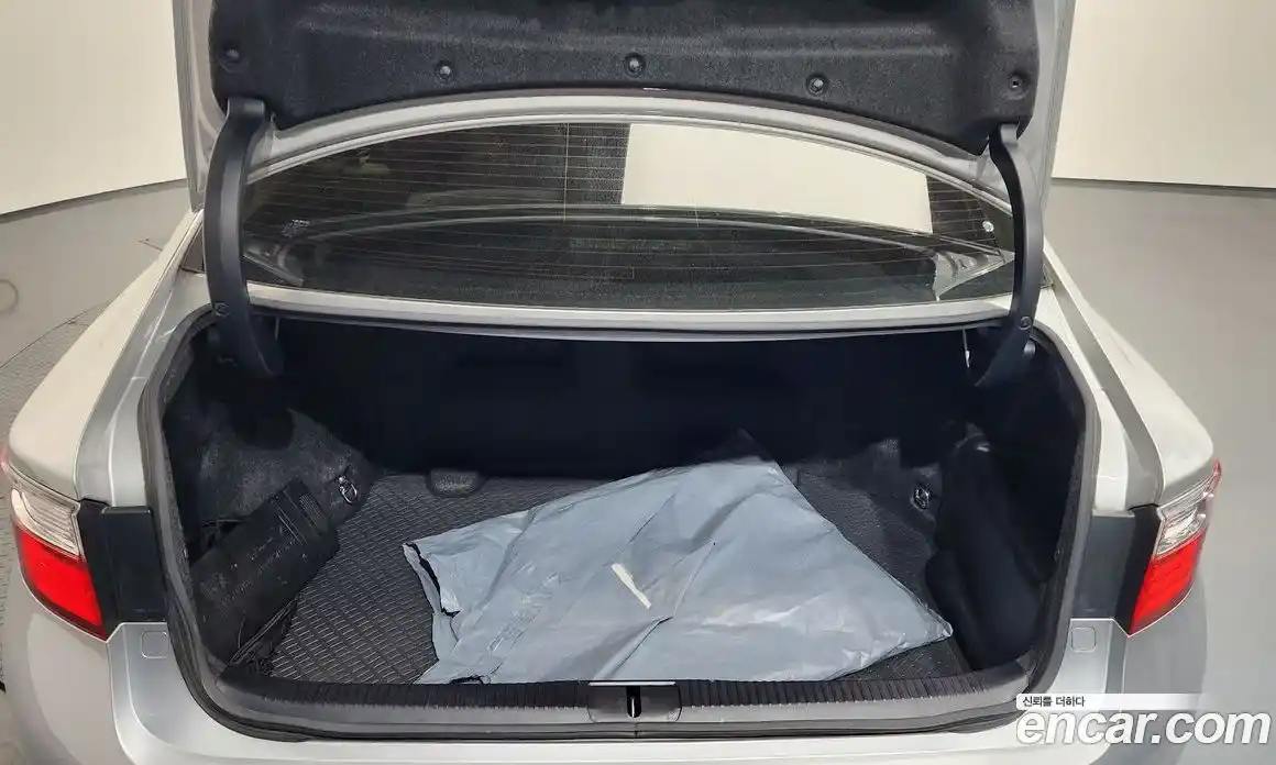 Lexus ES 2014 2.5 Автомат в Москве № 628615, фото 20