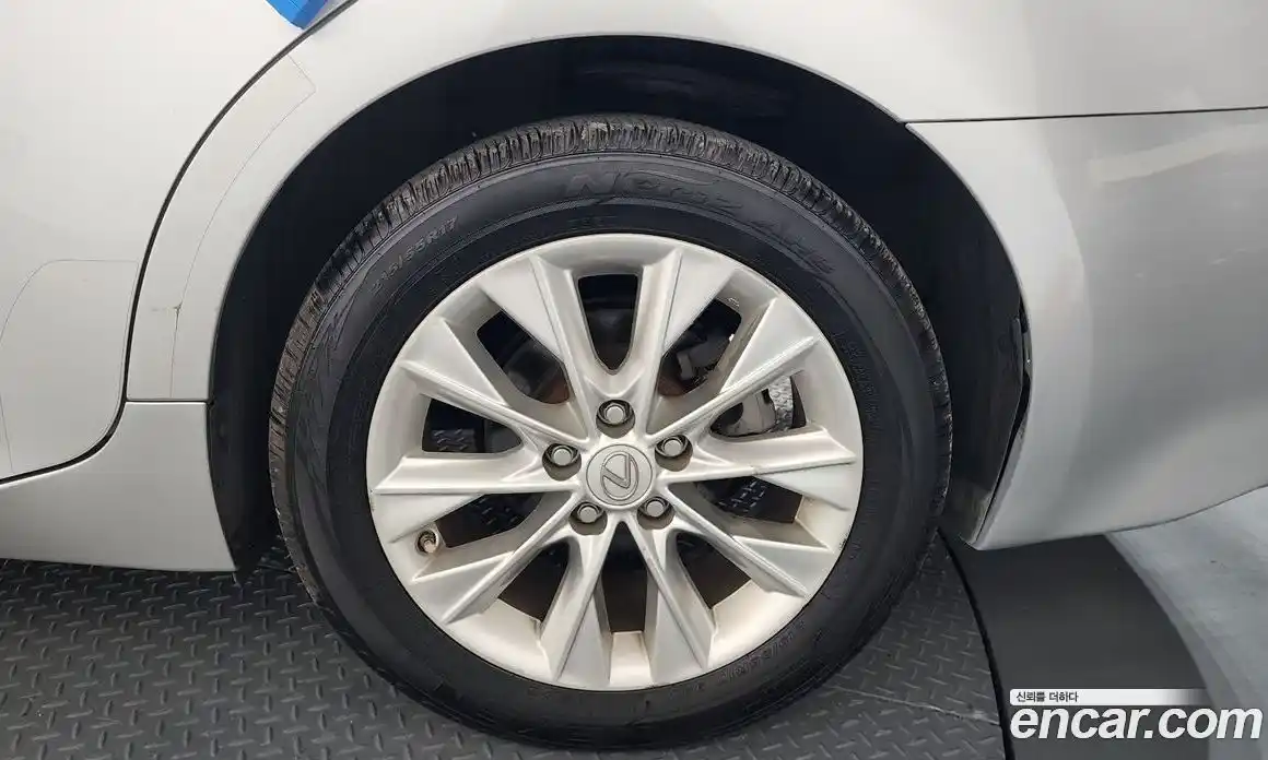 Lexus ES 2014 2.5 Автомат в Москве № 628615, фото 5