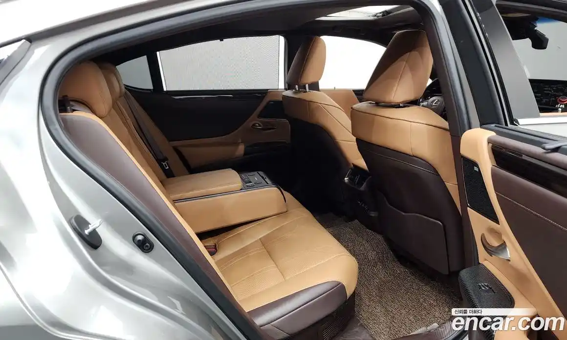 Lexus ES 2020 2.5 Автомат в Москве № 628629, фото 12