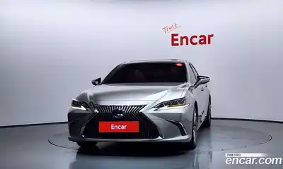 Lexus ES 2020 2.5 Автомат в Москве № 628629, миниатюра 3