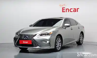 Lexus ES, 2018