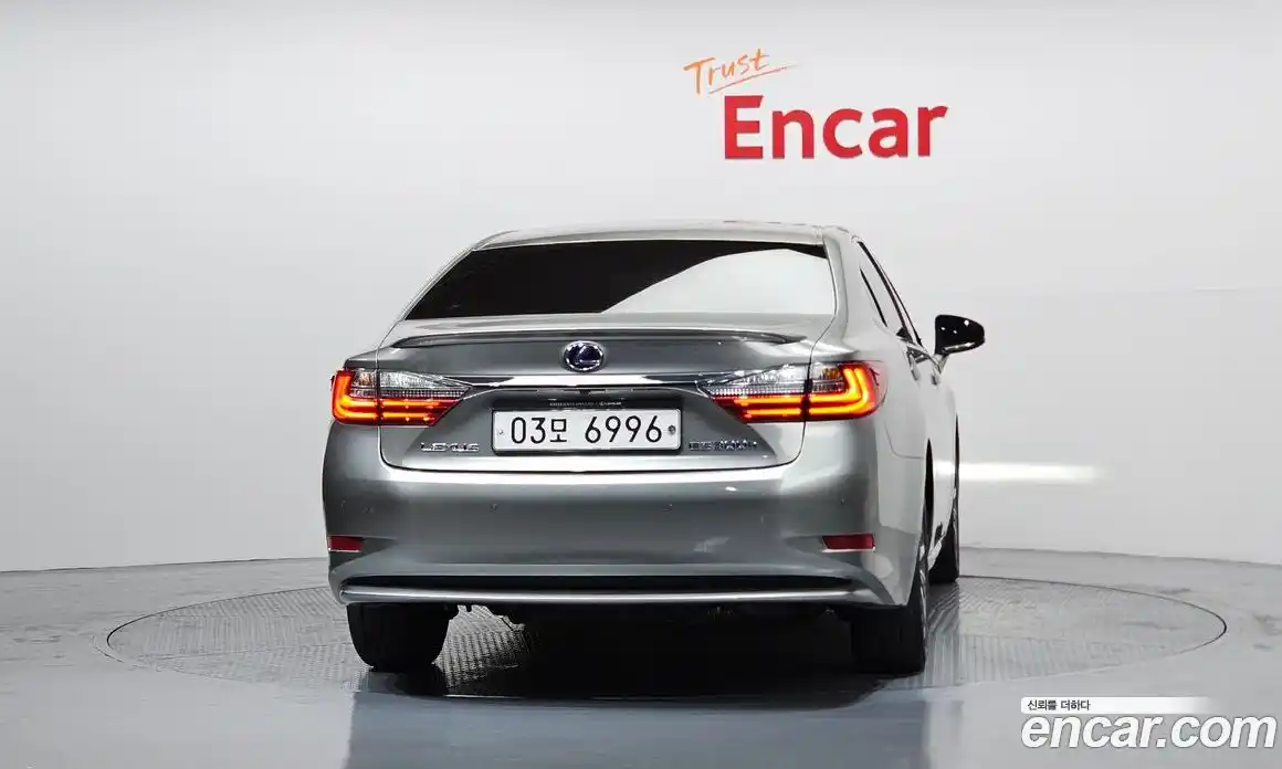 Lexus ES 2018 2.5 Автомат в Москве № 628661, фото 4