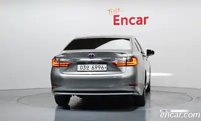 Lexus ES 2018 2.5 Автомат в Москве № 628661, миниатюра 4