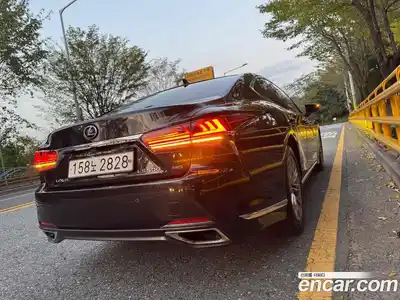 Lexus LS 2018 3.4 Автомат в Москве № 628771, миниатюра 2