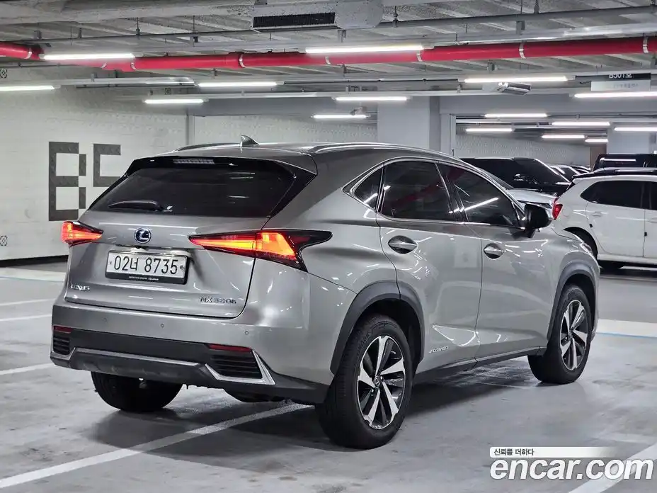 Lexus NX 2019 2.5 Автомат в Москве № 628779, фото 4