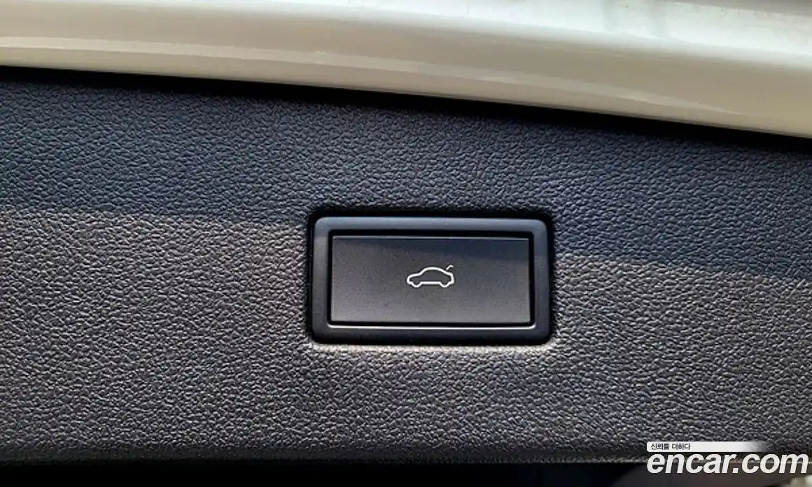 Volkswagen Tiguan 2023 2.0 Автомат в Москве № 628970, фото 12