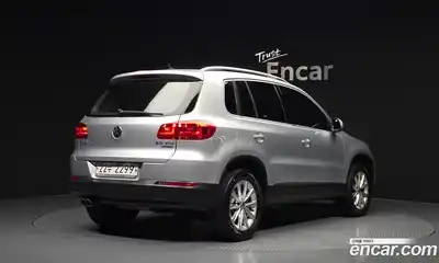 Volkswagen Tiguan 2015 2.0 Автомат в Москве № 629126, миниатюра 2