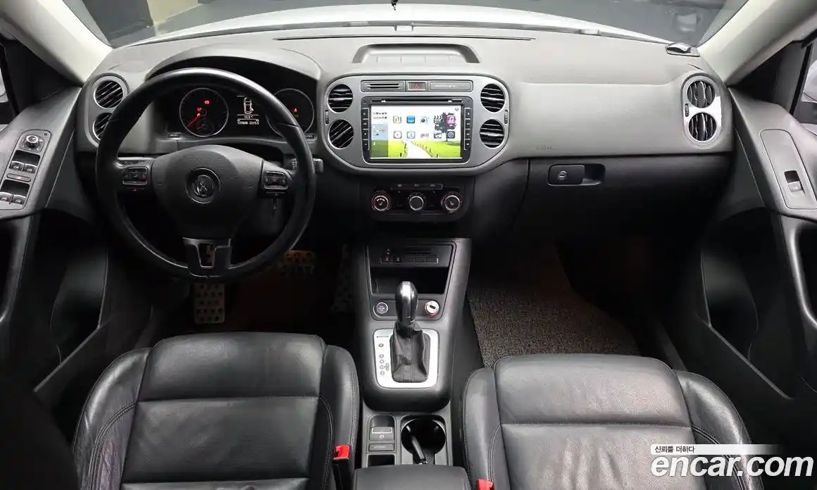 Volkswagen Tiguan 2015 2.0 Автомат в Москве № 629126, фото 7