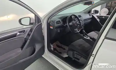 Volkswagen Golf 2011 1.6 Автомат в Москве № 629151, миниатюра 11