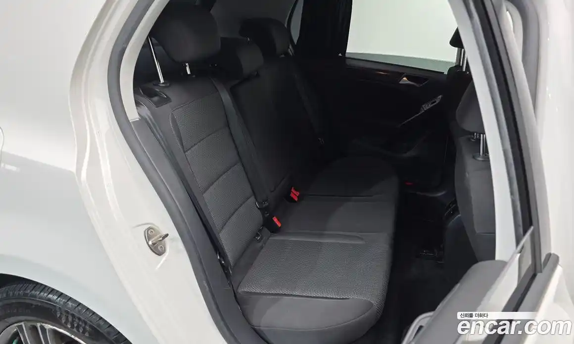 Volkswagen Golf 2011 1.6 Автомат в Москве № 629151, фото 12