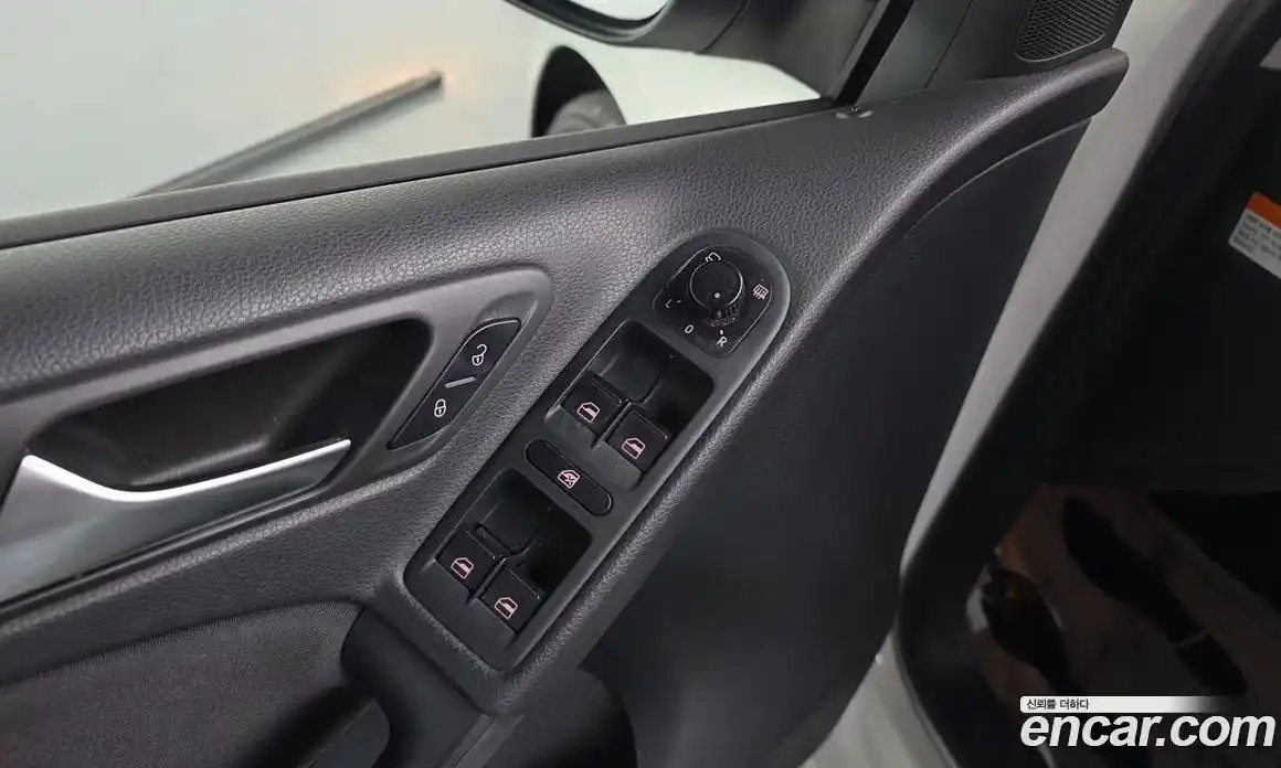 Volkswagen Golf 2011 1.6 Автомат в Москве № 629151, фото 15