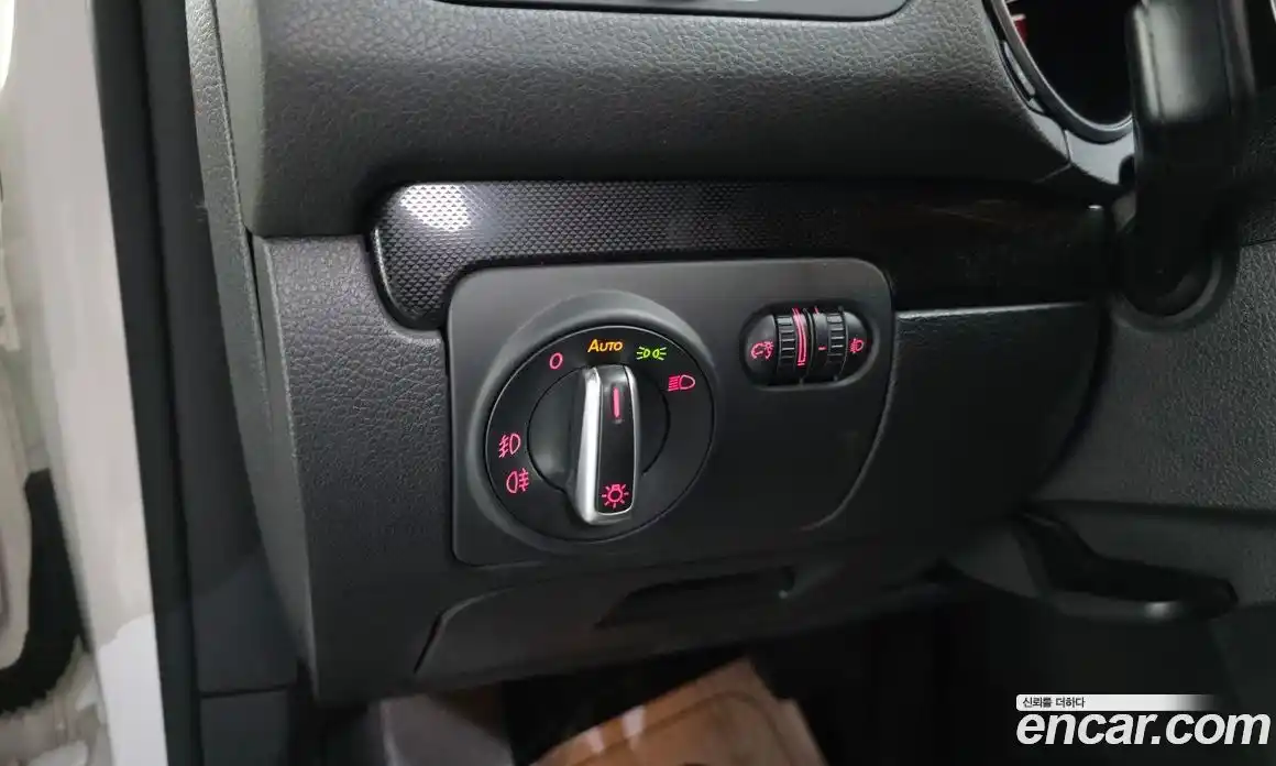 Volkswagen Golf 2011 1.6 Автомат в Москве № 629151, фото 16