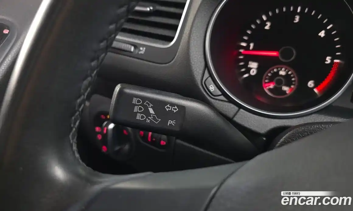 Volkswagen Golf 2011 1.6 Автомат в Москве № 629151, фото 17