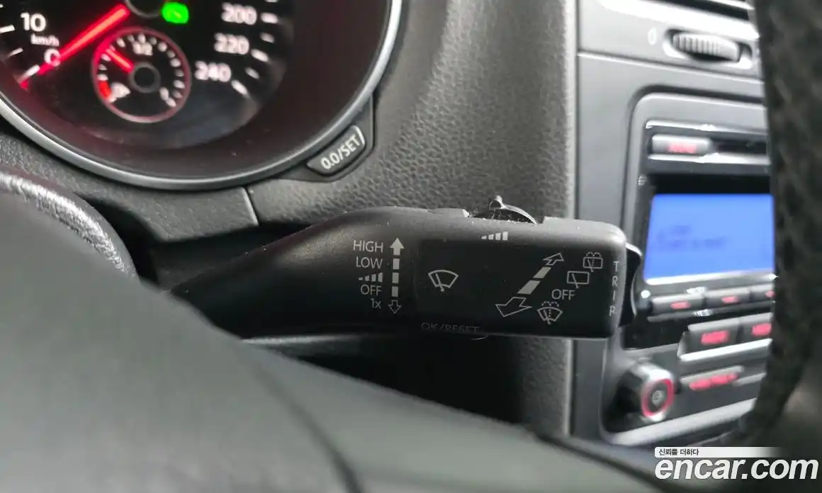 Volkswagen Golf 2011 1.6 Автомат в Москве № 629151, фото 18