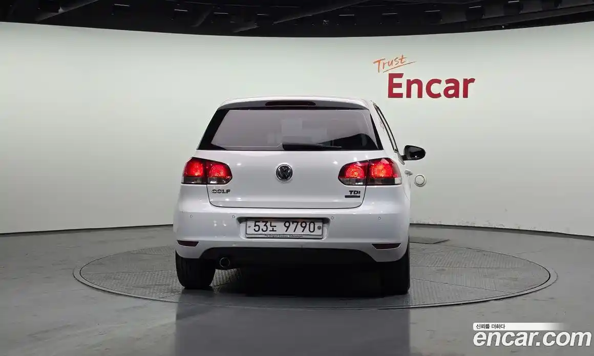 Volkswagen Golf 2011 1.6 Автомат в Москве № 629151, фото 4