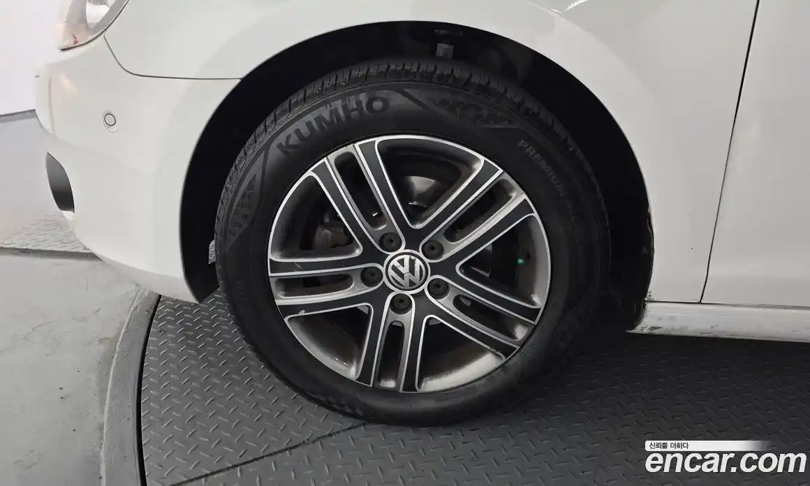 Volkswagen Golf 2011 1.6 Автомат в Москве № 629151, фото 5