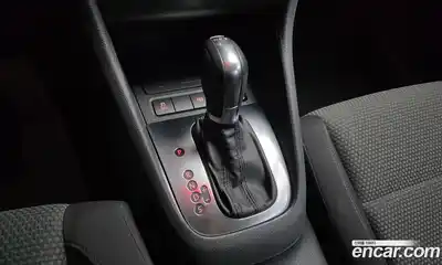 Volkswagen Golf 2011 1.6 Автомат в Москве № 629151, миниатюра 9