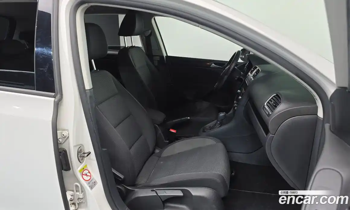 Volkswagen Golf 2011 1.6 Автомат в Москве № 629151, фото 10