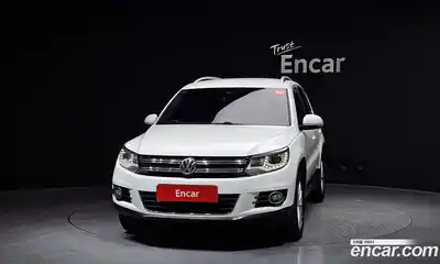 Volkswagen Tiguan 2015 2.0 Автомат в Москве № 629190, миниатюра 3