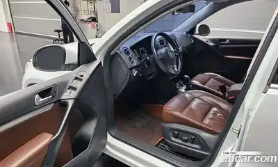 Volkswagen Tiguan 2015 2.0 Автомат в Москве № 629190, миниатюра 10