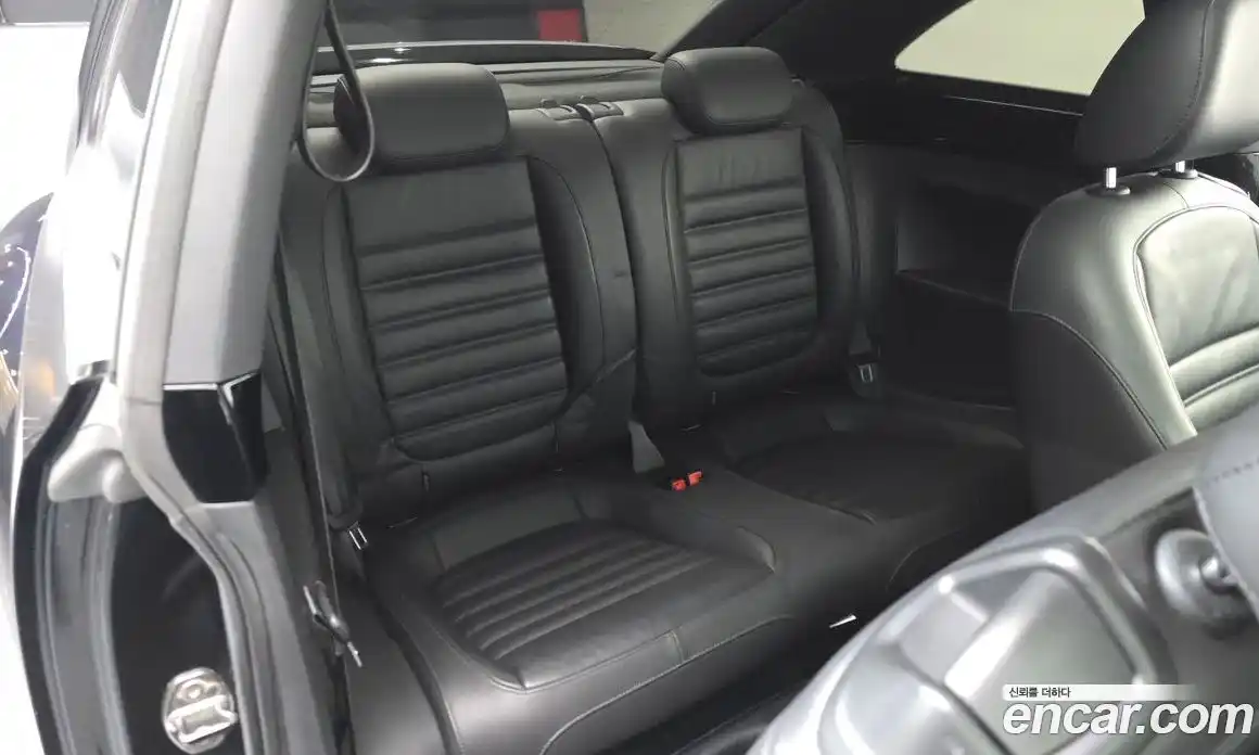 Volkswagen Beatle 2015 2.0 Автомат в Москве № 629262, фото 12