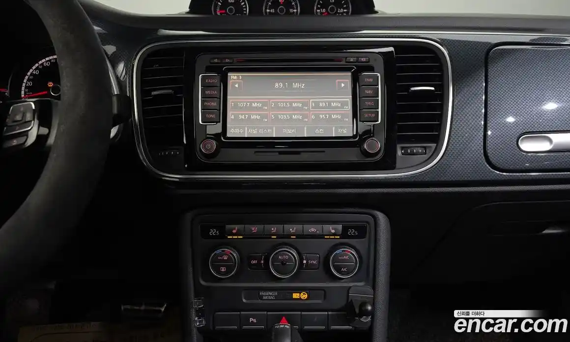 Volkswagen Beatle 2015 2.0 Автомат в Москве № 629262, фото 15