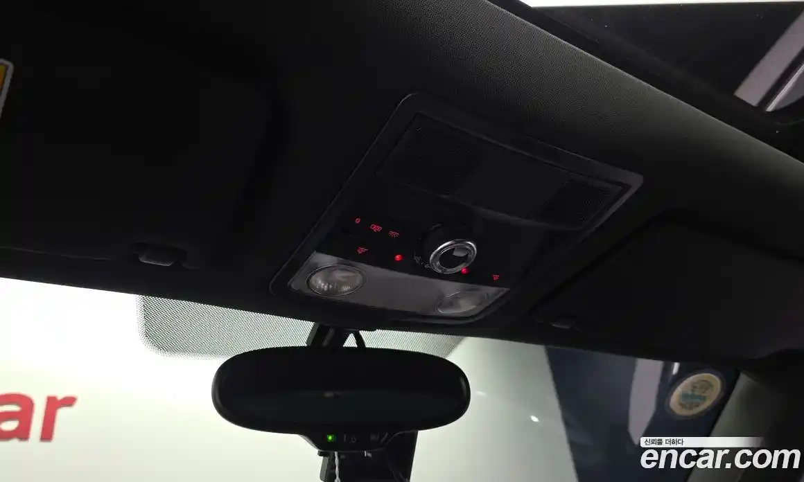 Volkswagen Beatle 2015 2.0 Автомат в Москве № 629262, фото 18