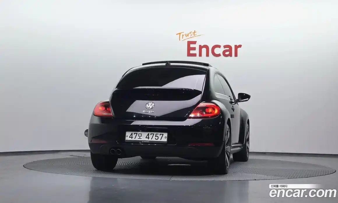 Volkswagen Beatle 2015 2.0 Автомат в Москве № 629262, фото 4