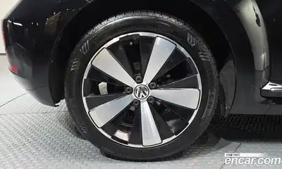 Volkswagen Beatle 2015 2.0 Автомат в Москве № 629262, миниатюра 5