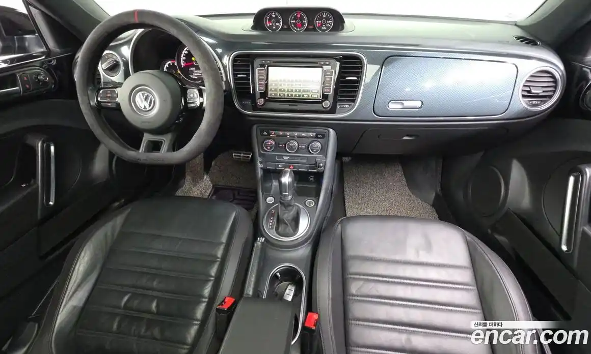 Volkswagen Beatle 2015 2.0 Автомат в Москве № 629262, фото 7