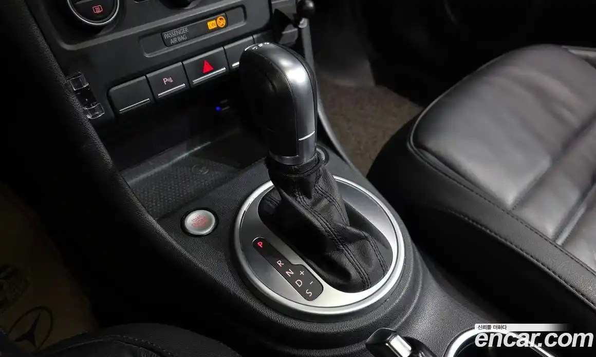 Volkswagen Beatle 2015 2.0 Автомат в Москве № 629262, фото 9