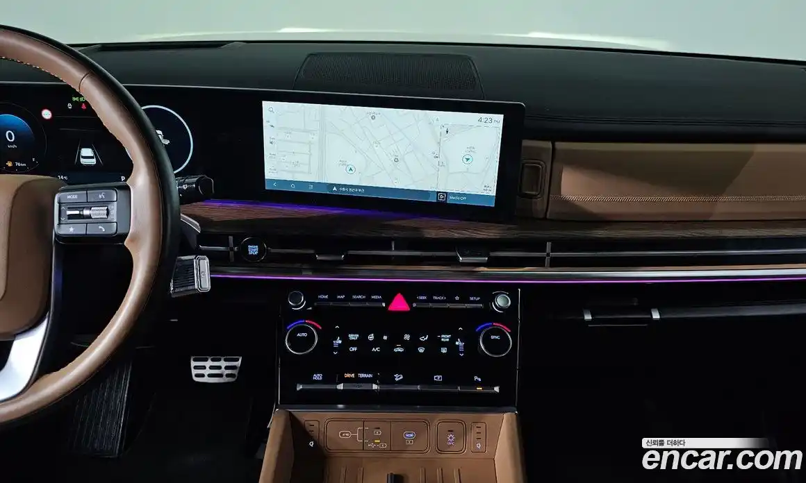 Hyundai Santa Fe 2024 1.6 Автомат в Москве № 108742, фото 14