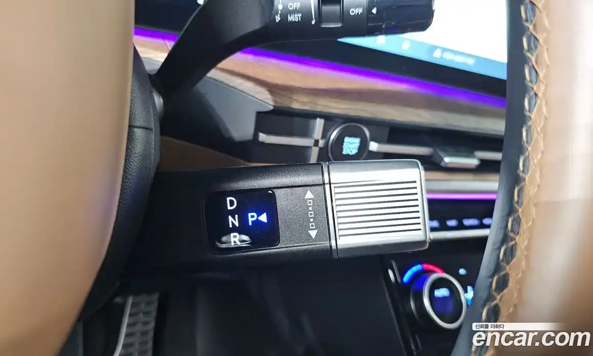 Hyundai Santa Fe 2024 1.6 Автомат в Москве № 108742, фото 9