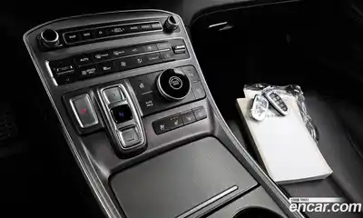 Hyundai Santa Fe 2023 1.6 Автомат в Москве № 113528, миниатюра 9