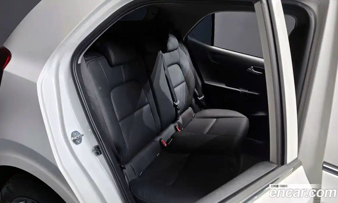 Kia Morning 2024 1.0 Автомат в Москве № 132298, фото 12