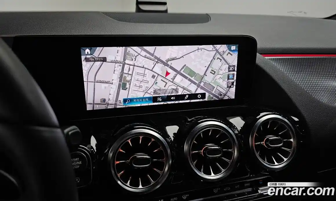 Mercedes-Benz GLA-Class 2021 2.0 Автомат в Москве № 139998, фото 15