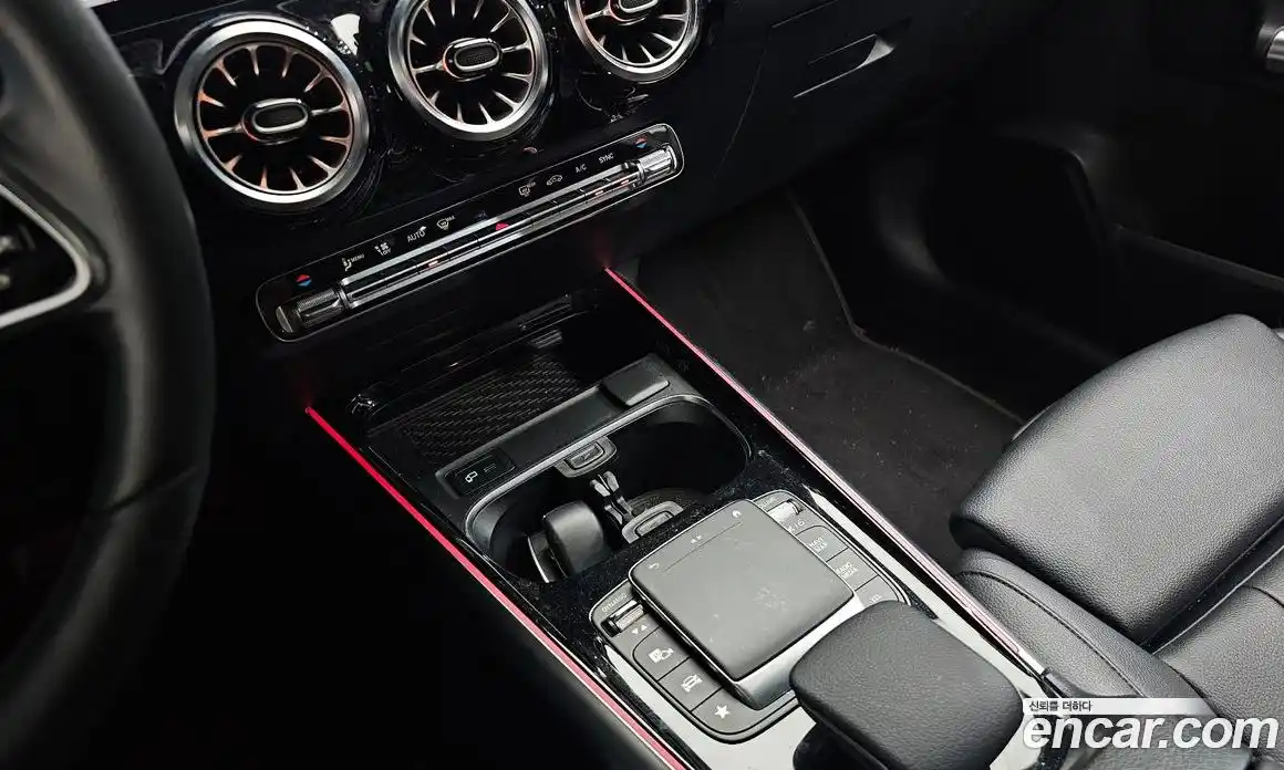 Mercedes-Benz GLA-Class 2021 2.0 Автомат в Москве № 139998, фото 17