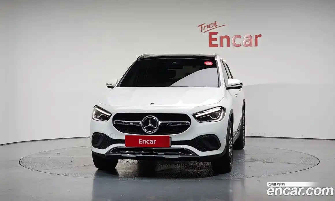 Mercedes-Benz GLA-Class 2021 2.0 Автомат в Москве № 139998, фото 3