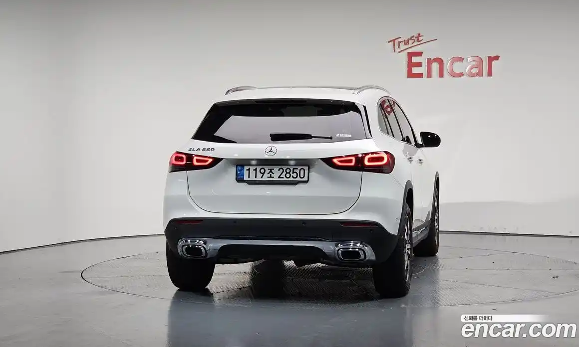 Mercedes-Benz GLA-Class 2021 2.0 Автомат в Москве № 139998, фото 4