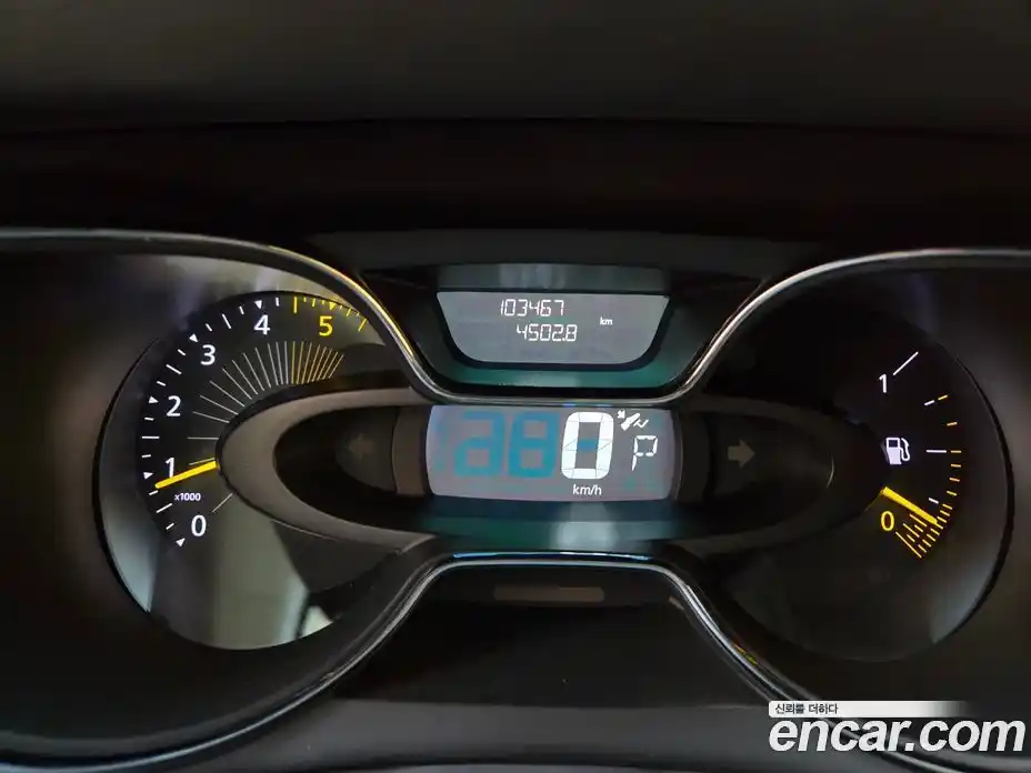 Renault QM3 2014 1.5 Автомат в Москве № 147926, фото 13