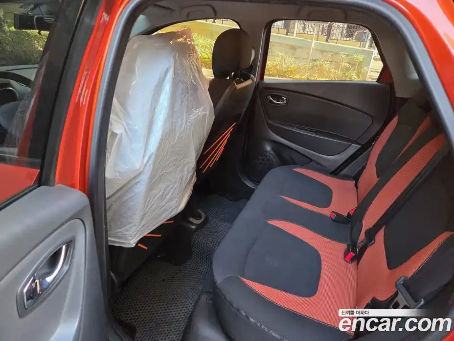 Renault QM3 2014 1.5 Автомат в Москве № 147926, фото 10