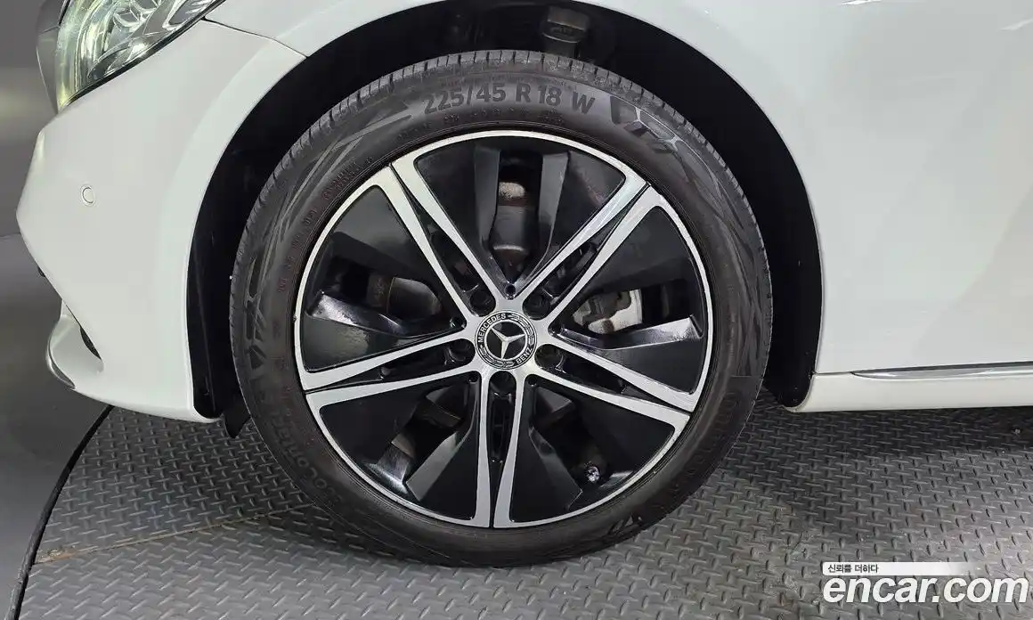 Mercedes-Benz C-Class 2019 1.9 Автомат в Москве № 153244, фото 5