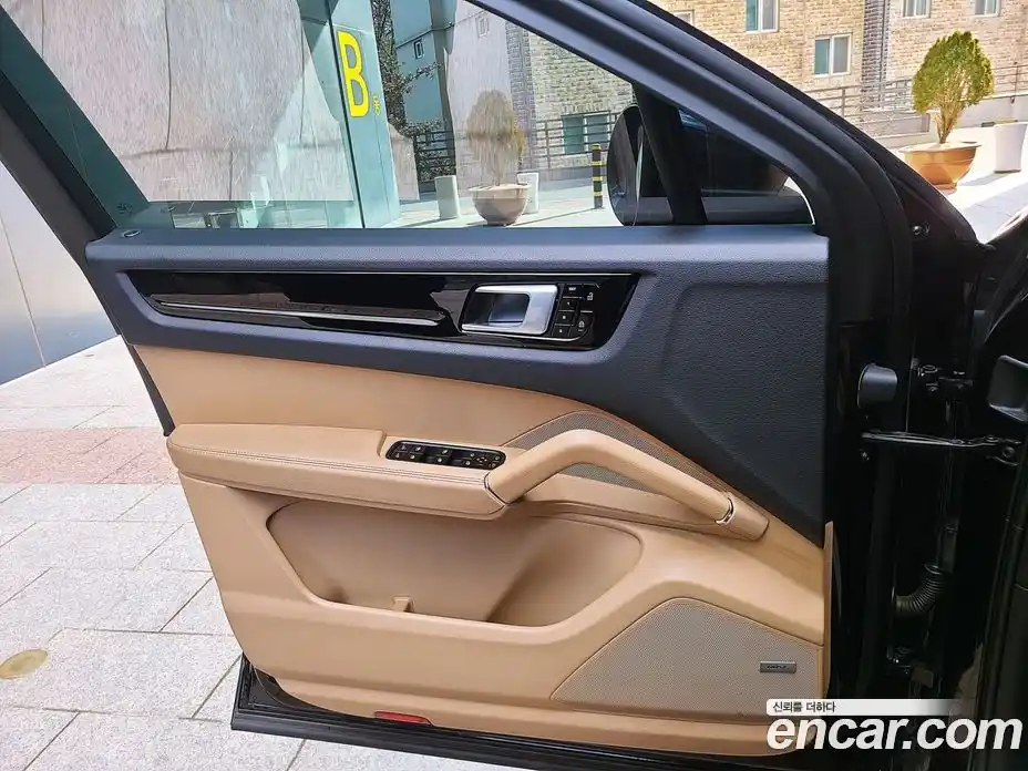 Porsche Cayenne 2020 3.0 Автомат в Москве № 197933, фото 15