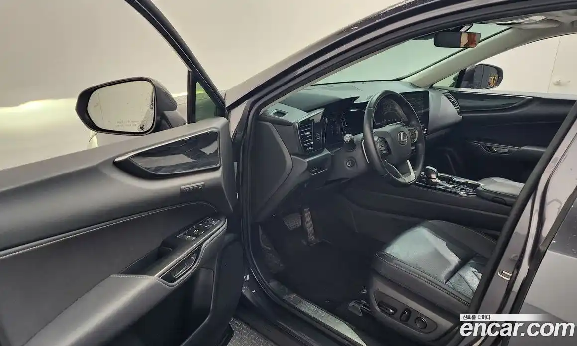 Lexus NX 2024 2.5 Автомат в Москве № 198734, фото 10