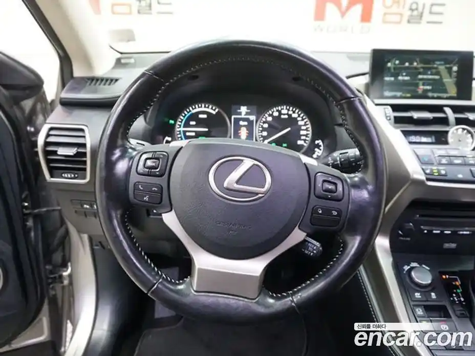 Lexus NX 2017 2.5 Автомат в Москве № 214848, фото 14