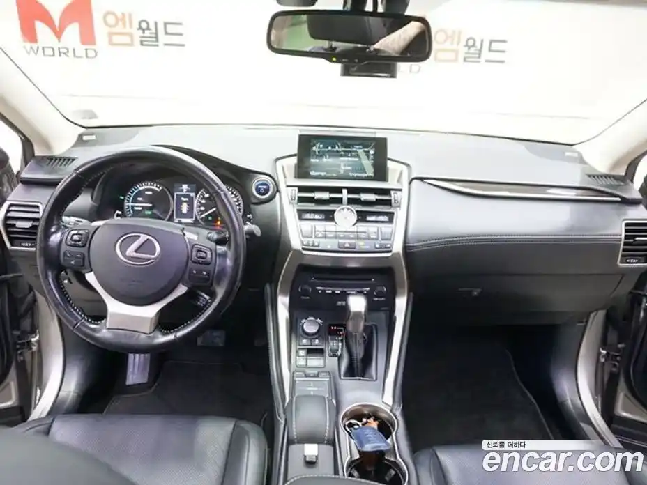 Lexus NX 2017 2.5 Автомат в Москве № 214848, фото 17