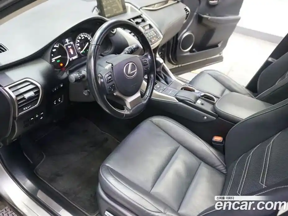 Lexus NX 2017 2.5 Автомат в Москве № 214848, фото 20