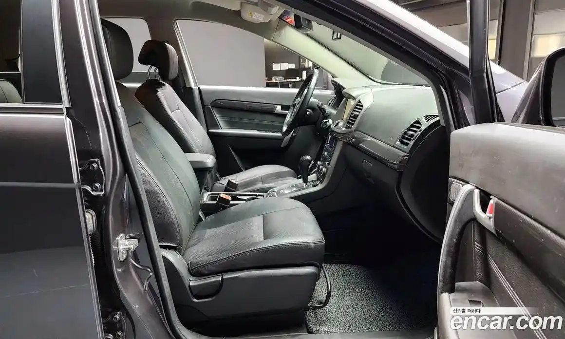 Chevrolet Captiva 2015 2.0 Автомат в Москве № 42396, фото 10