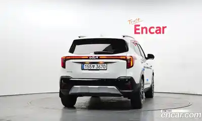 Kia Seltos 2024 1.6 Автомат в Москве № 582236, миниатюра 4